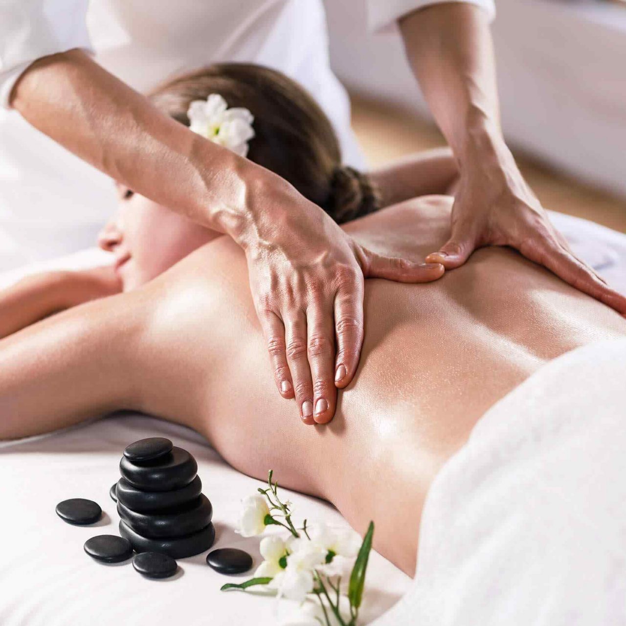 spa-massage-17 https://kellysklowns.com/wp-content/uploads/2018/10/spa-massage-17-1280x1280.jpg